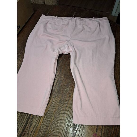 Plus Size 28 Lane Bryant Pink The Allie Elastic Waist Capri  Pedal Pushers - Picture 3 of 4